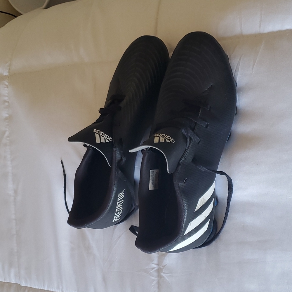 Adidas men's soccer cleats size 8
